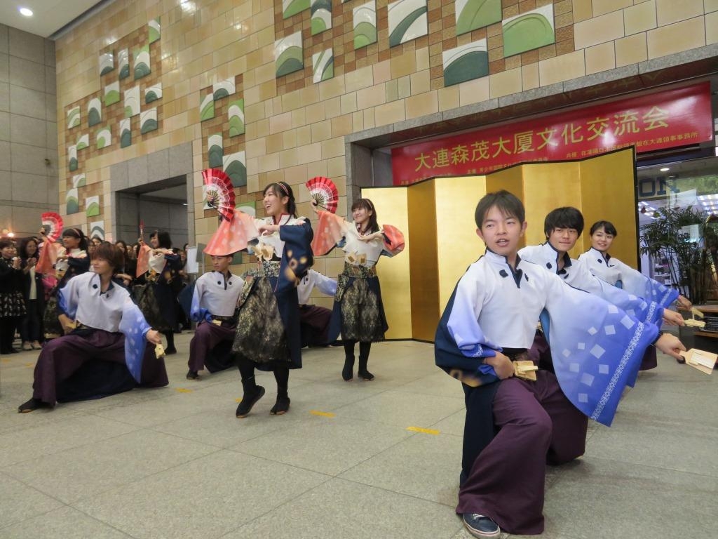 東京花火の演舞