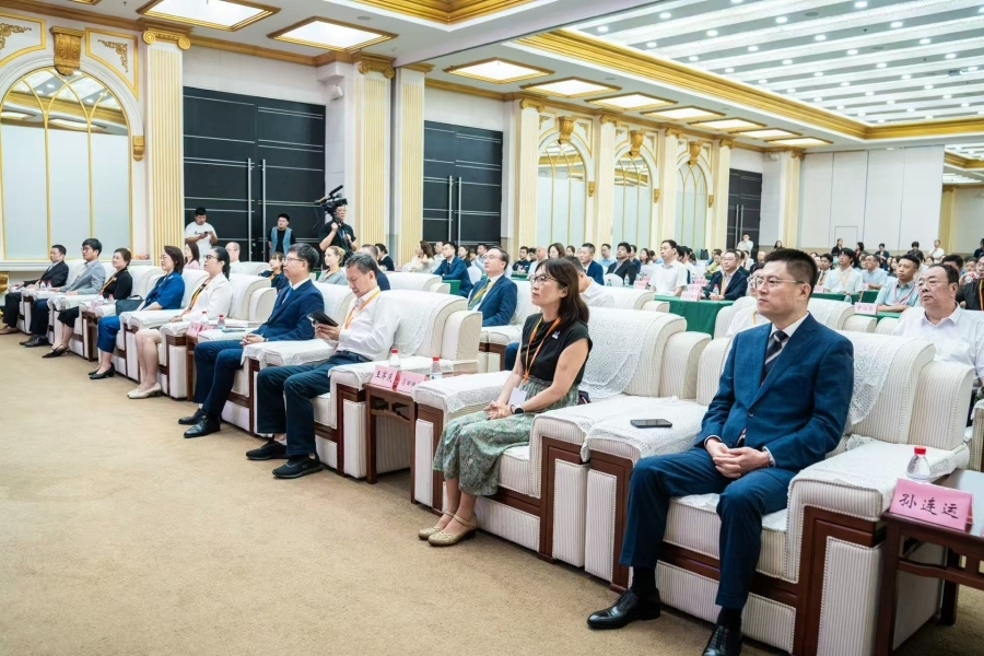 领事办公室濵田伸子首席代表参观2025（第三十届）大连国际汽车展览会（2025年8月13日）